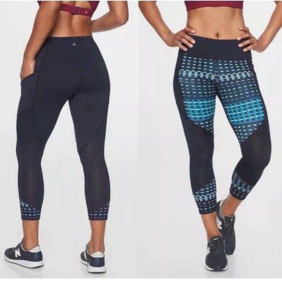 Athleta timeless Contender Capri women’s size M - Picture 3 of 10